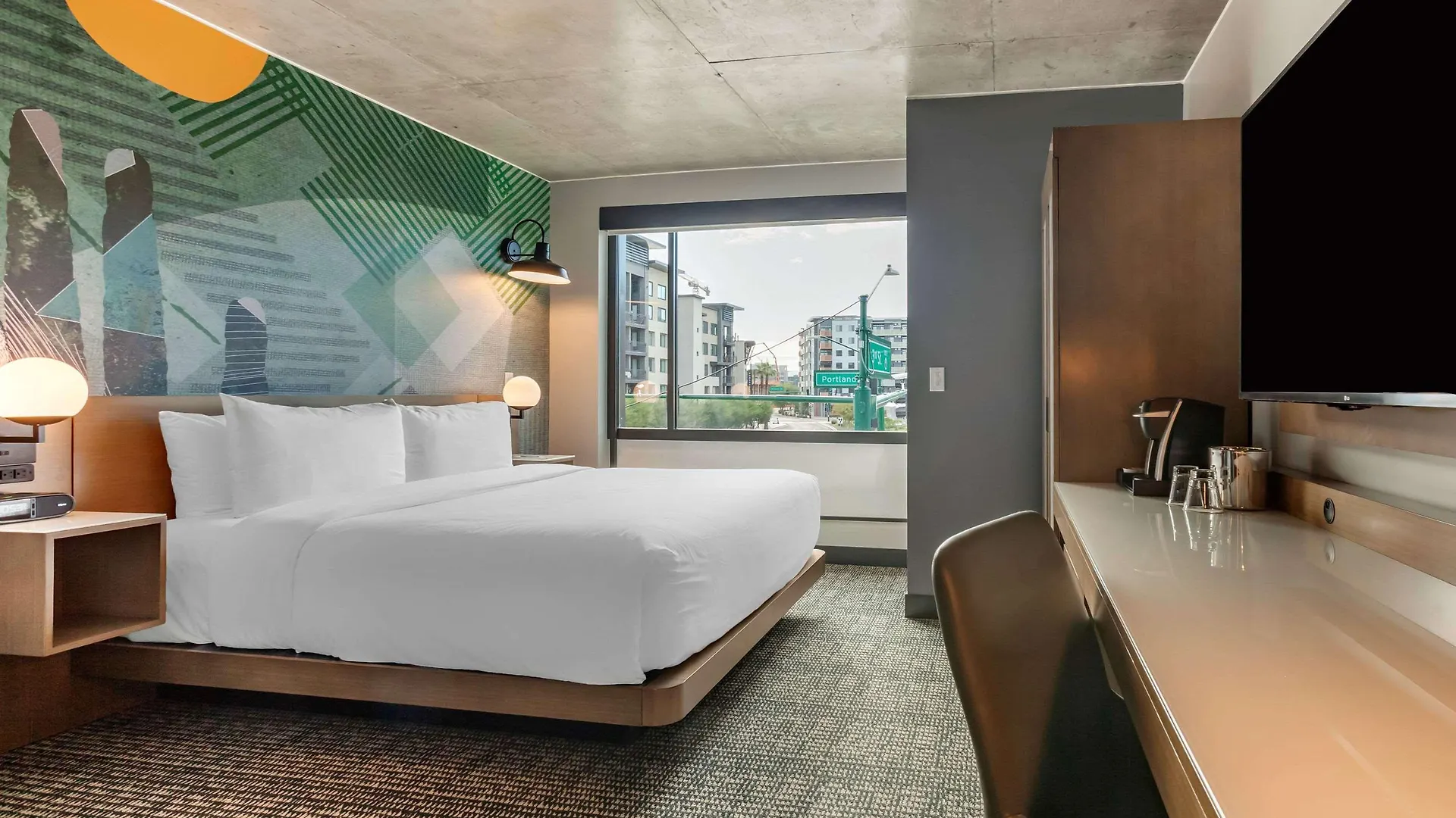 Cambria Downtown Phoenix Convention & Airport Hotel
