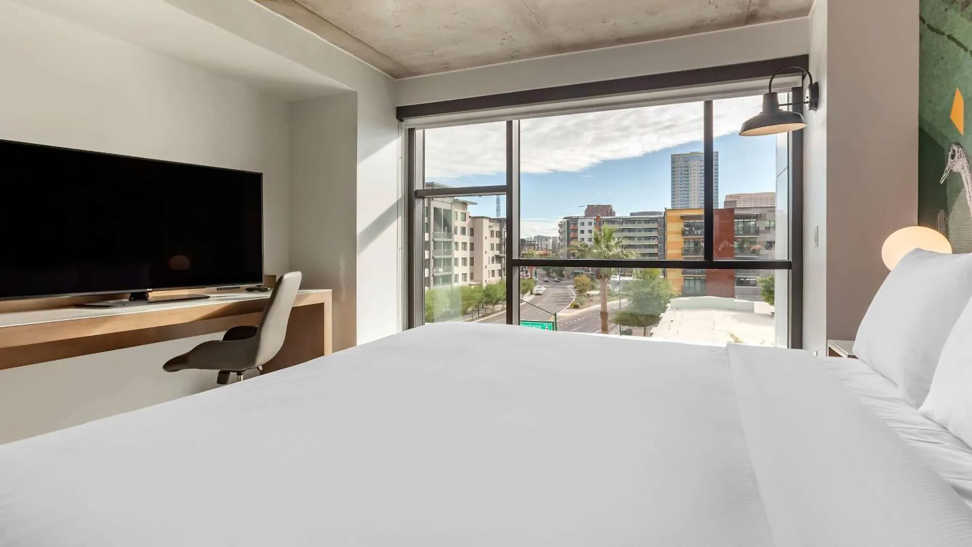 Cambria Downtown Phoenix Convention & Airport Hotel
