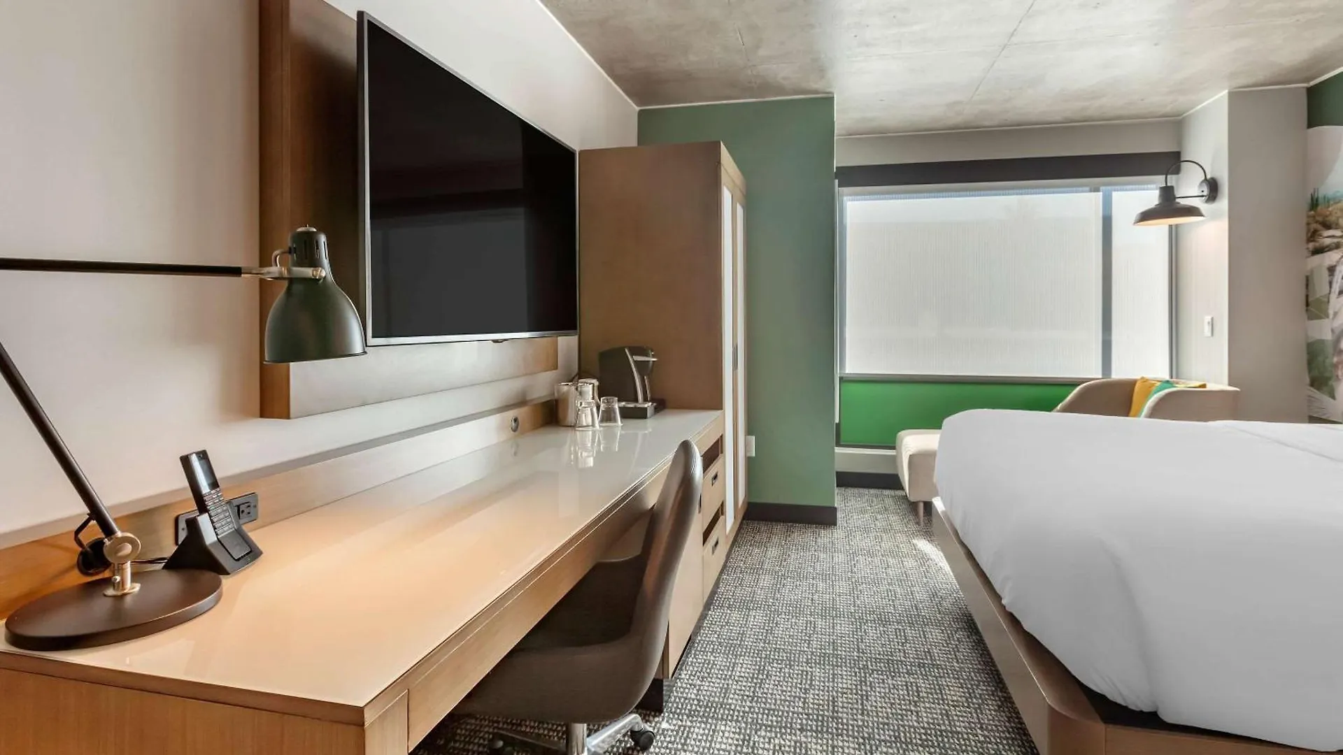 Cambria Downtown Phoenix Convention & Airport Hotel