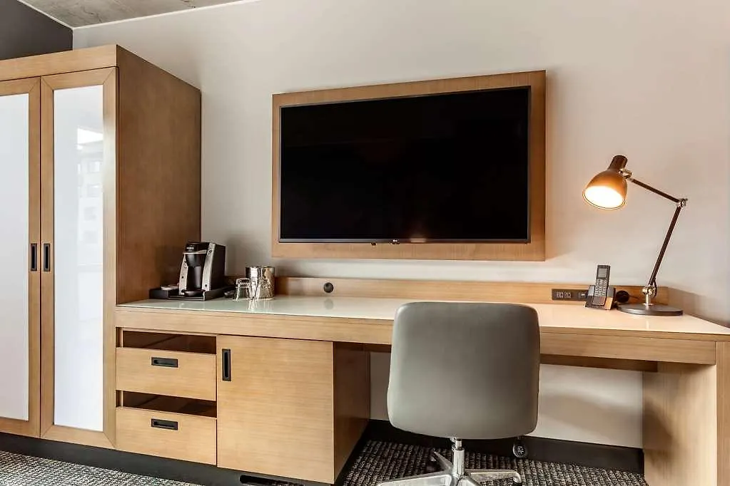 Cambria Downtown Phoenix Convention & Airport Hotel